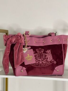 Juicy Couture Scottie’s Daydreamer Pink